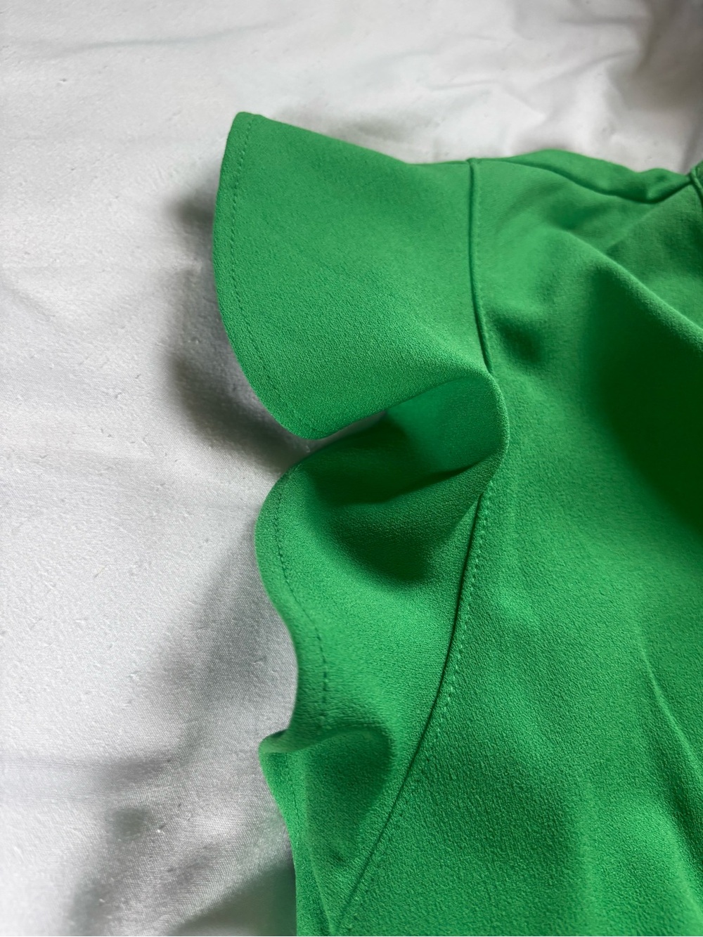 Women’s Green Ruffle Capped Top - Picture 4 of 5